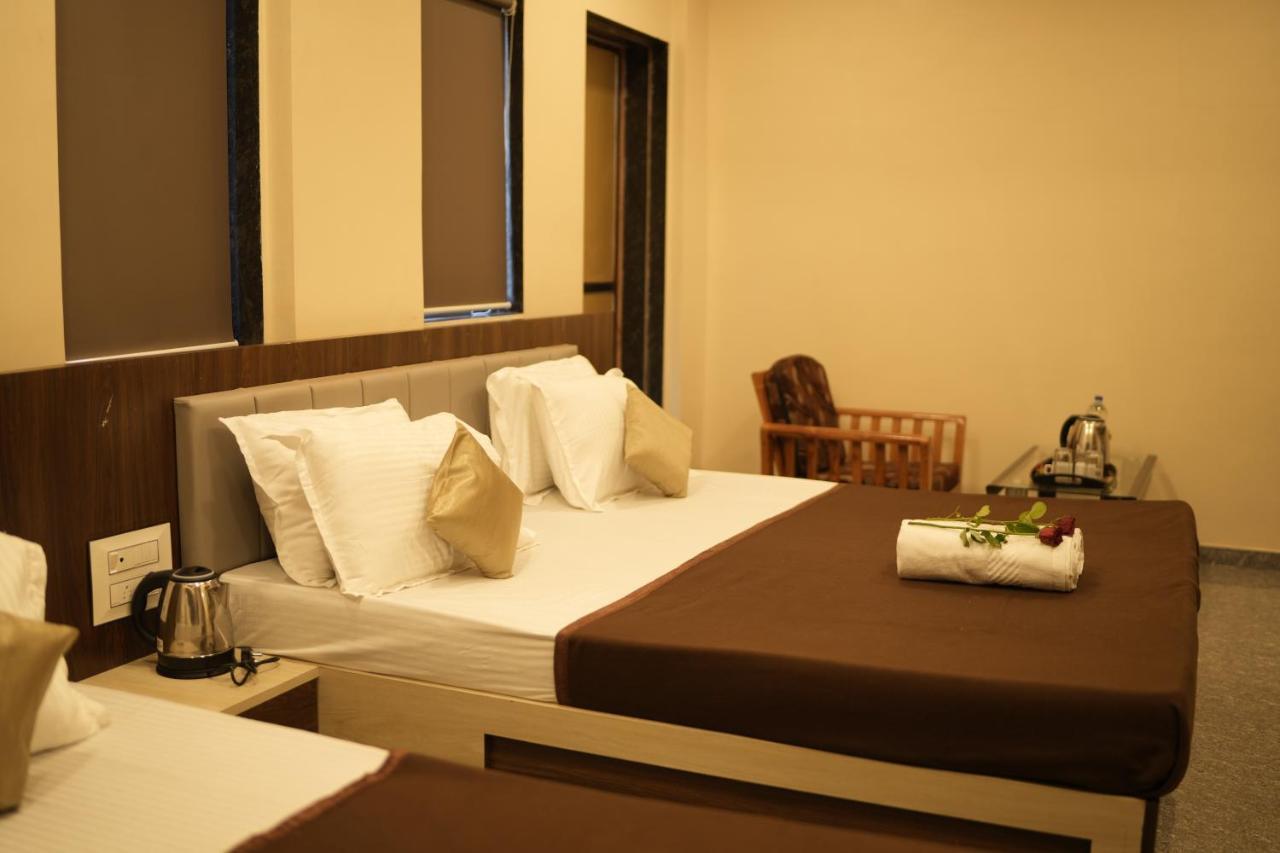 Hotel Sitara Inn Ратнаґірі Екстер'єр фото