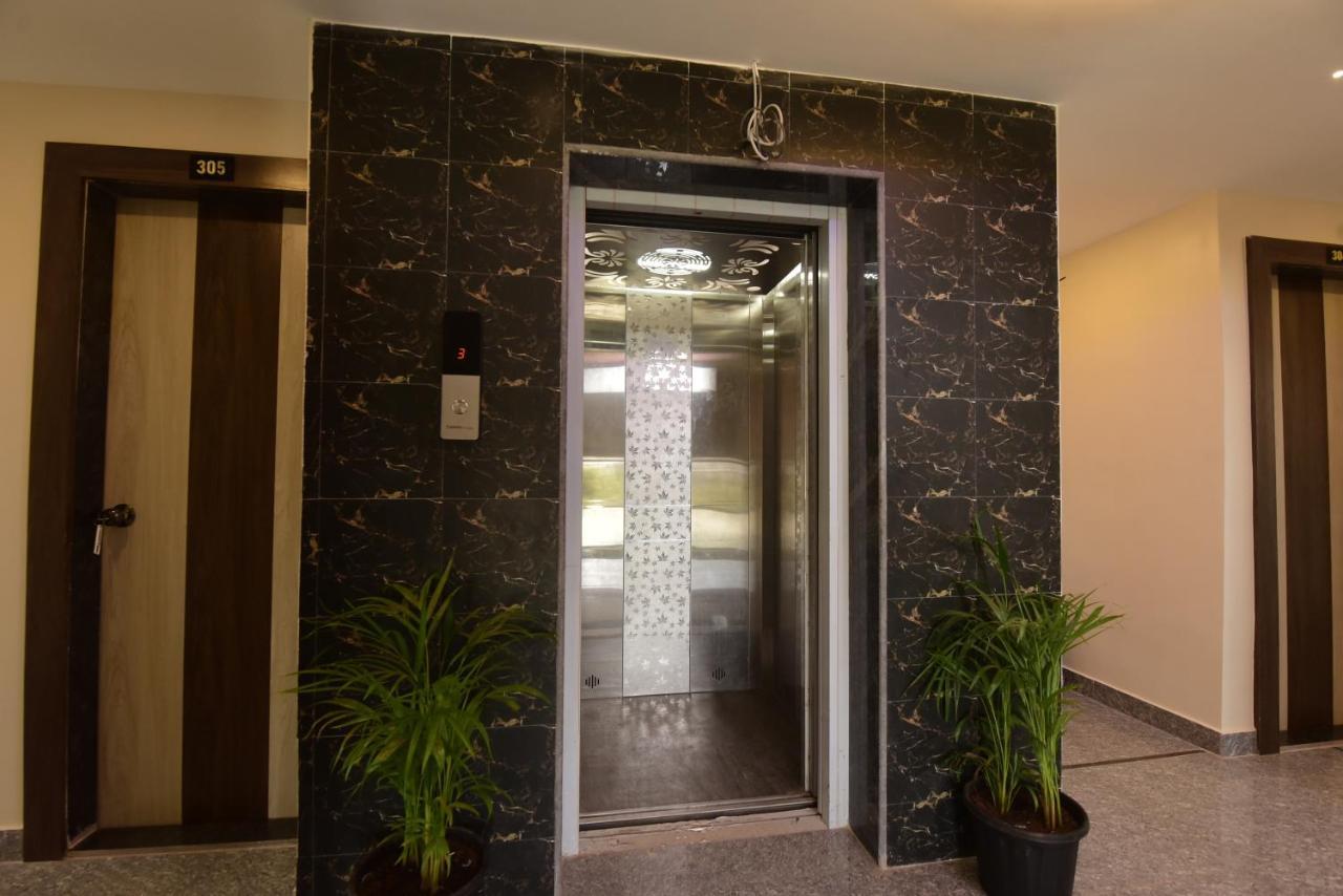 Hotel Sitara Inn Ратнаґірі Екстер'єр фото
